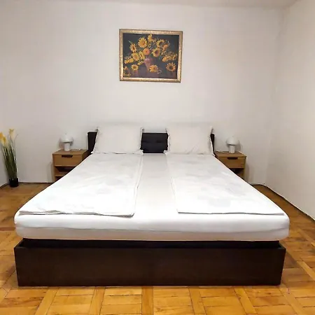 Apartman The *